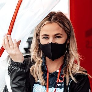 Meet your Posher, Shea